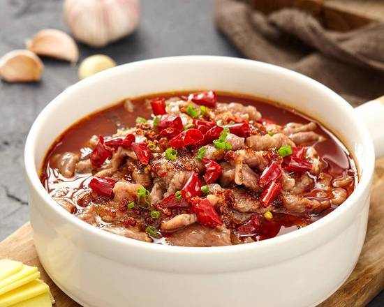 Sliced Beef in Hot Sauce 水煮牛肉